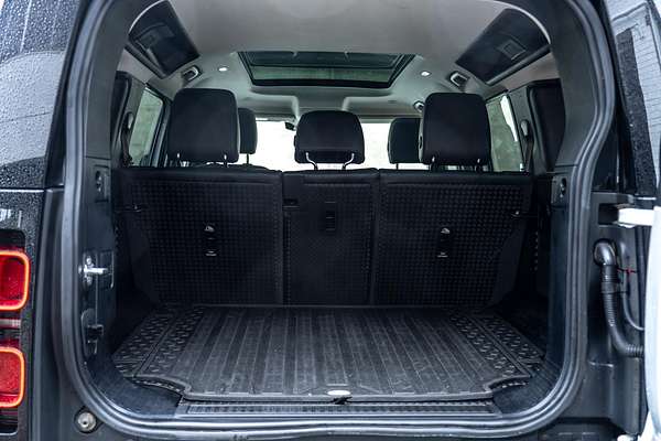 2020 Land Rover Defender 110 D300 SE L663