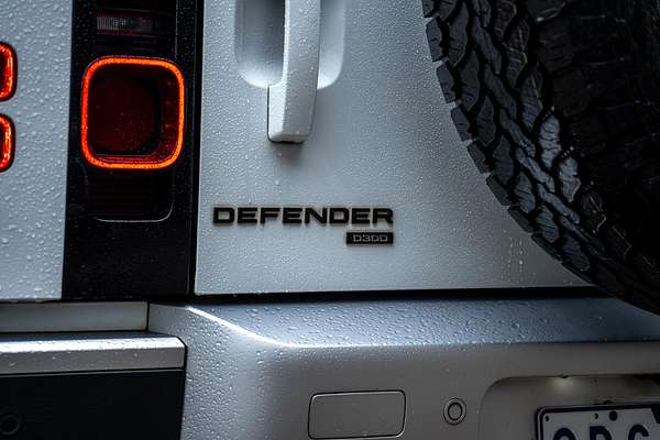 2020 Land Rover Defender 110 D300 SE L663