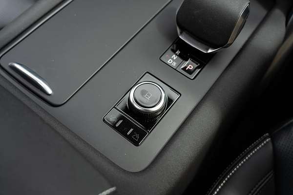 2024 Land Rover Discovery D350 Dynamic SE Series 5