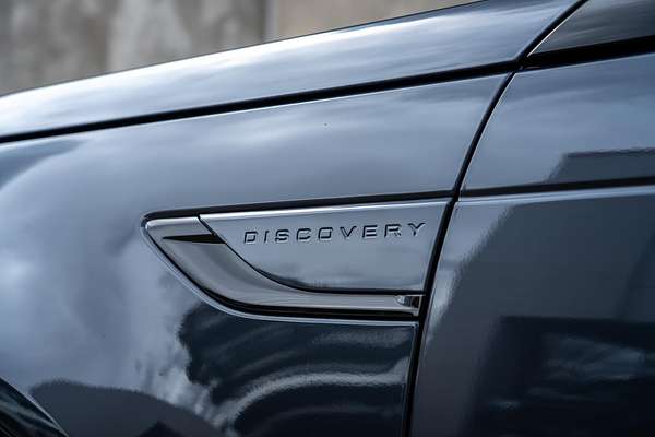 2024 Land Rover Discovery D350 Dynamic SE Series 5