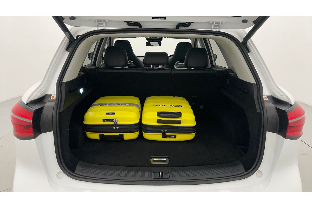 2020 MG HS Essence SAS23