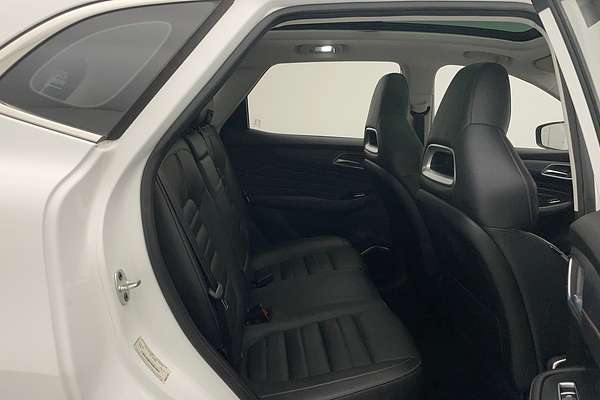 2020 MG HS Essence SAS23