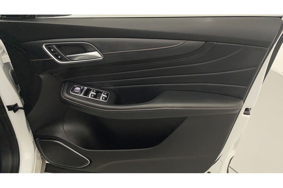 2020 MG HS Essence SAS23