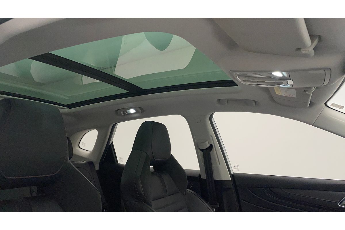 2020 MG HS Essence SAS23