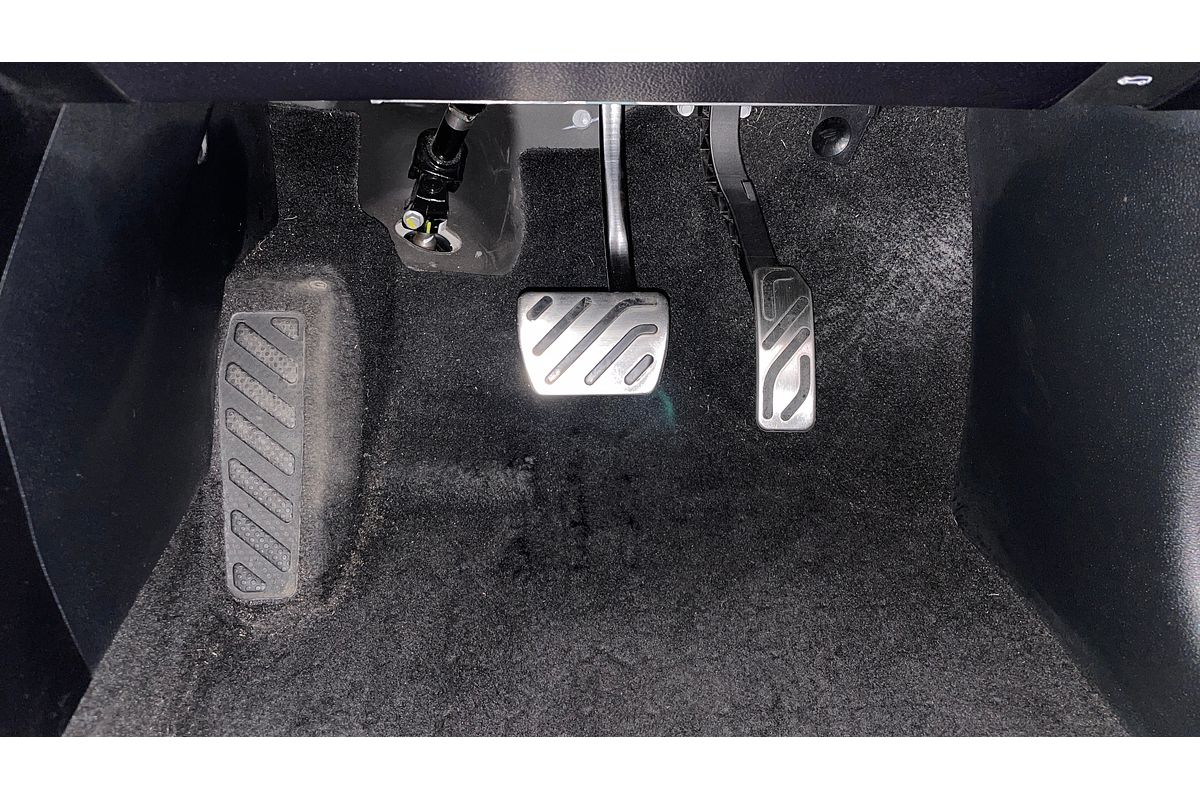 2020 MG HS Essence SAS23