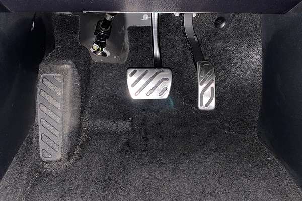 2020 MG HS Essence SAS23