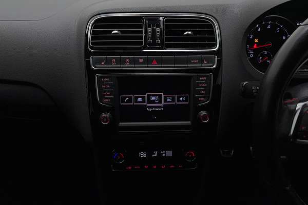 2017 Volkswagen Polo GTI 6R