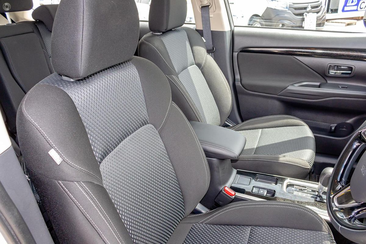 2021 Mitsubishi Outlander ES ZL