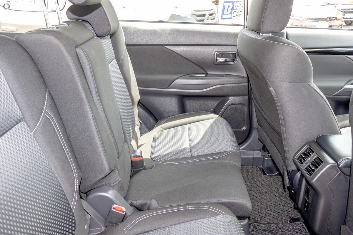 2021 Mitsubishi Outlander ES ZL