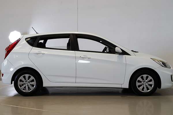 2015 Hyundai Accent Active RB3