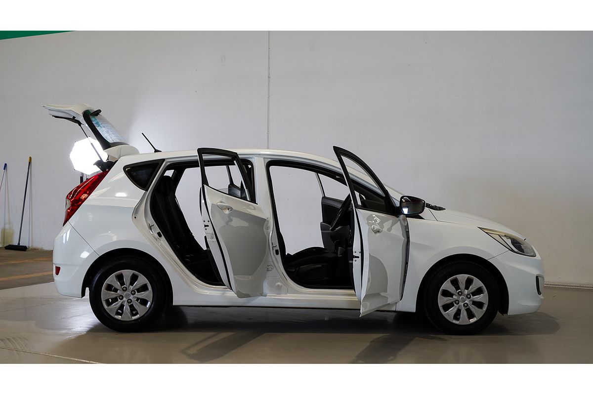 2015 Hyundai Accent Active RB3