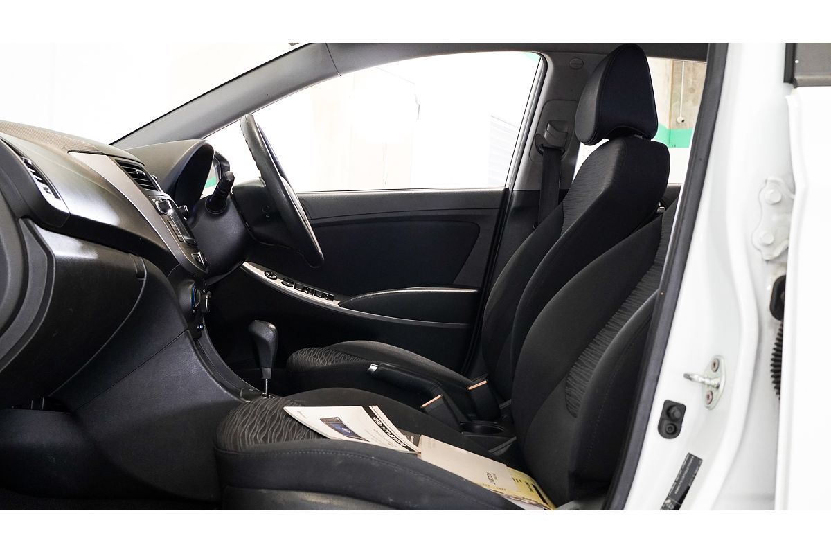 2015 Hyundai Accent Active RB3