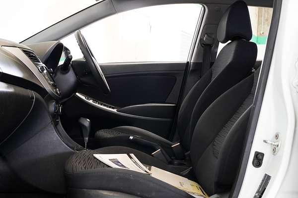 2015 Hyundai Accent Active RB3