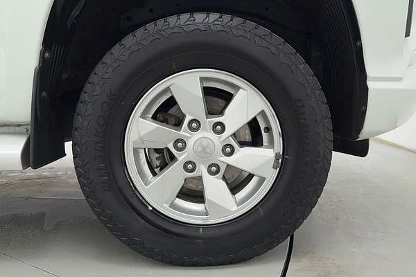 2019 Mitsubishi Triton GLX+ MR 4X4