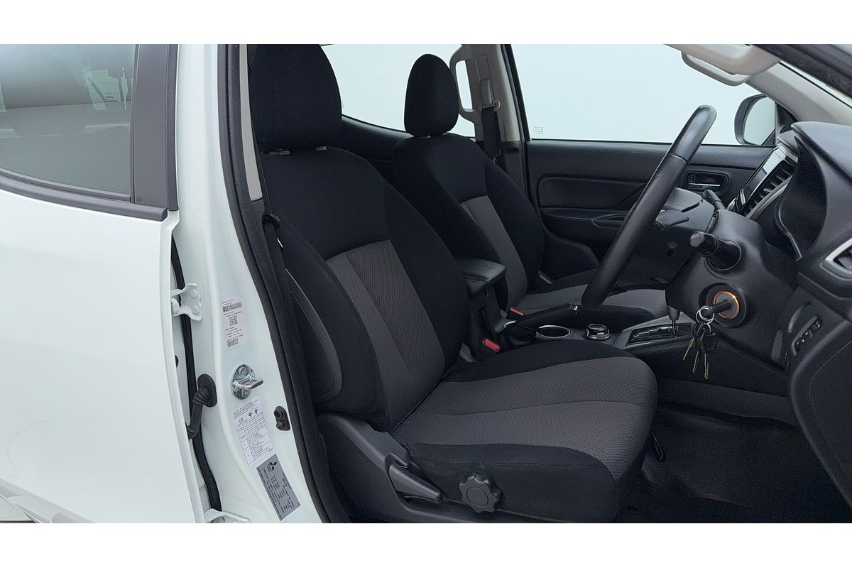 2019 Mitsubishi Triton GLX+ MR 4X4