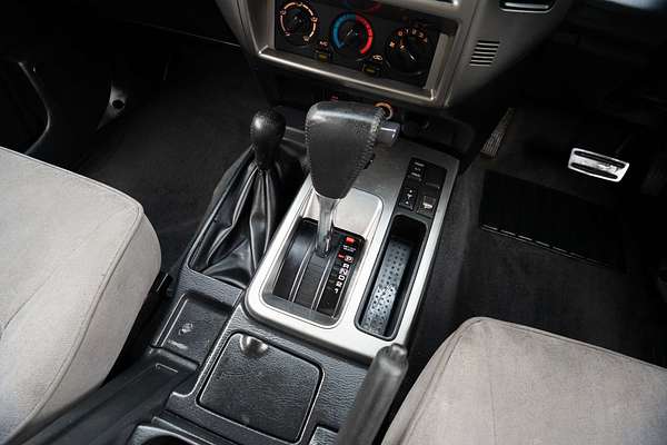 2011 Nissan Patrol ST GU 7