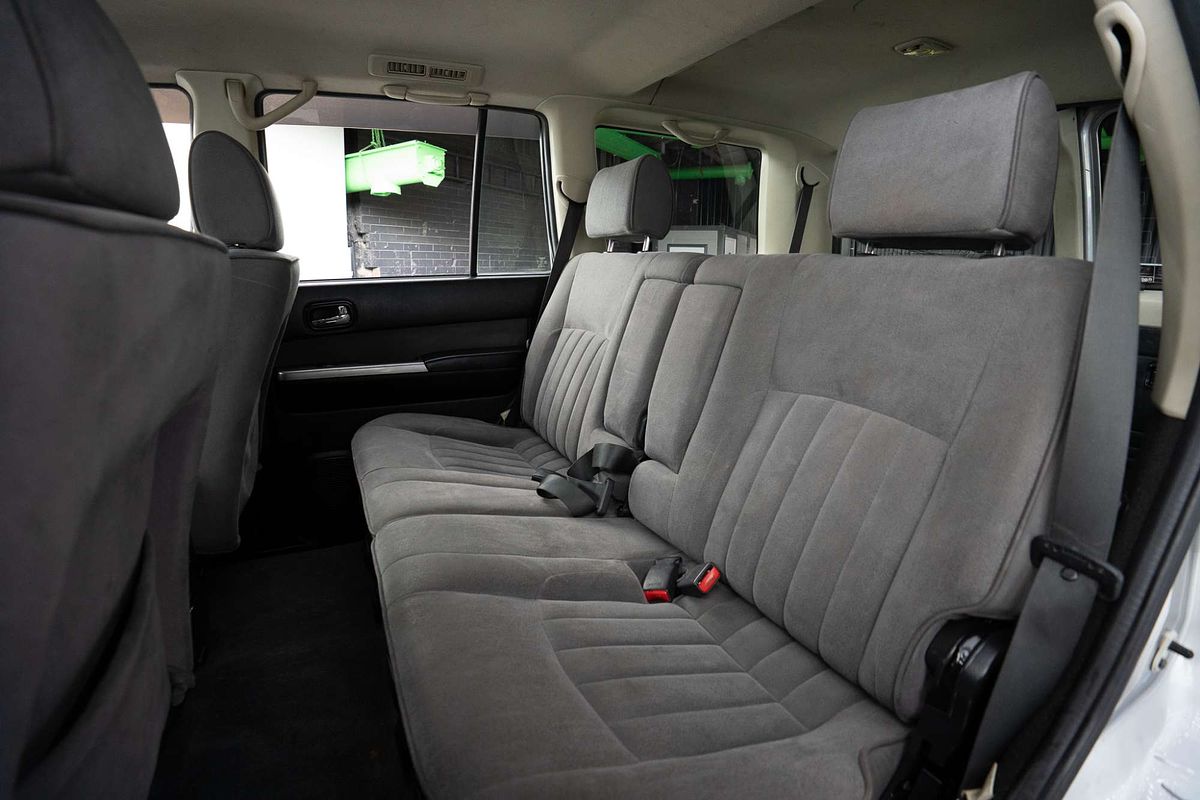 2011 Nissan Patrol ST GU 7