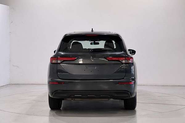 2023 Mitsubishi Outlander LS Black Edition ZM