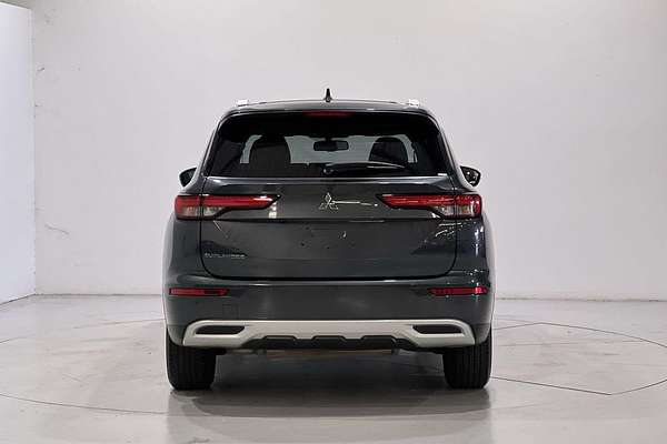 2023 Mitsubishi Outlander LS Black Edition ZM