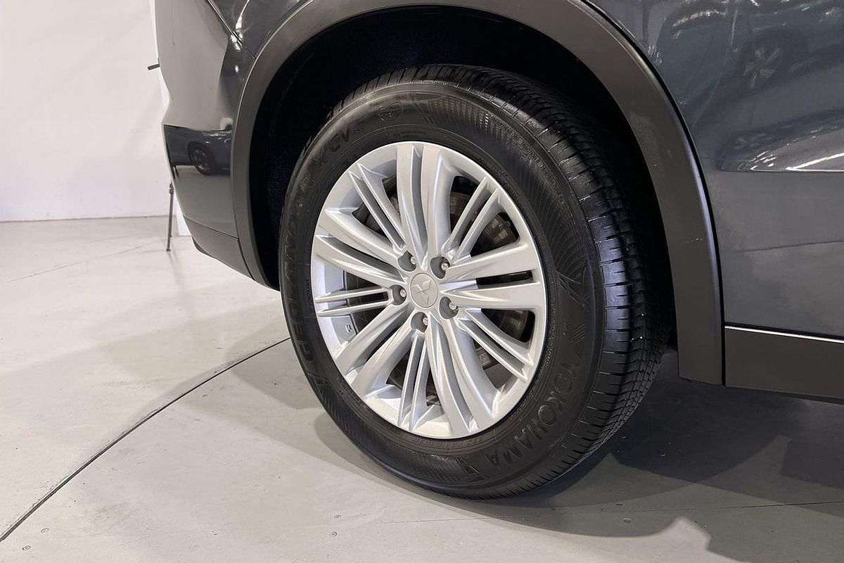2023 Mitsubishi Outlander LS Black Edition ZM