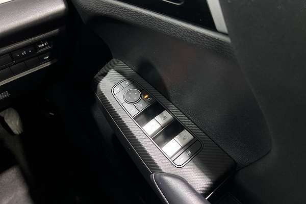 2023 Mitsubishi Outlander LS Black Edition ZM