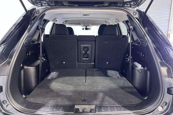 2023 Mitsubishi Outlander LS Black Edition ZM