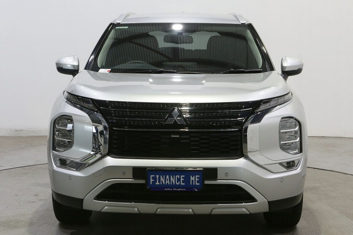 2024 Mitsubishi Outlander LS ZM