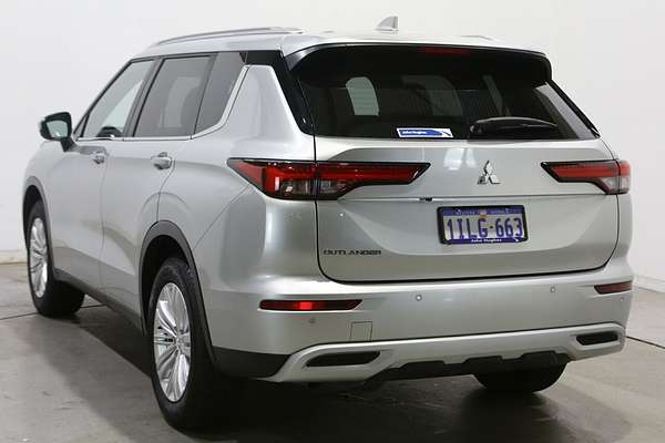 2024 Mitsubishi Outlander LS ZM