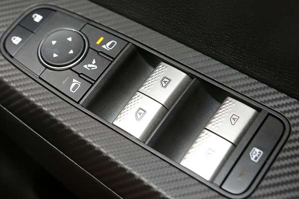2024 Mitsubishi Outlander LS ZM