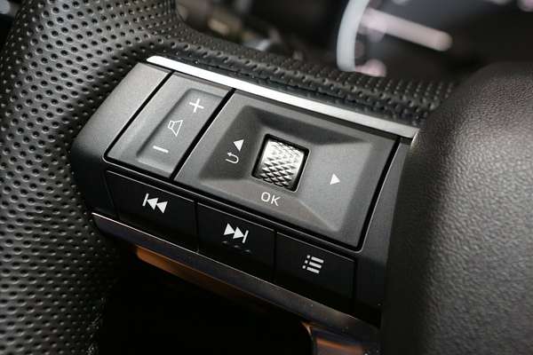 2024 Mitsubishi Outlander LS ZM