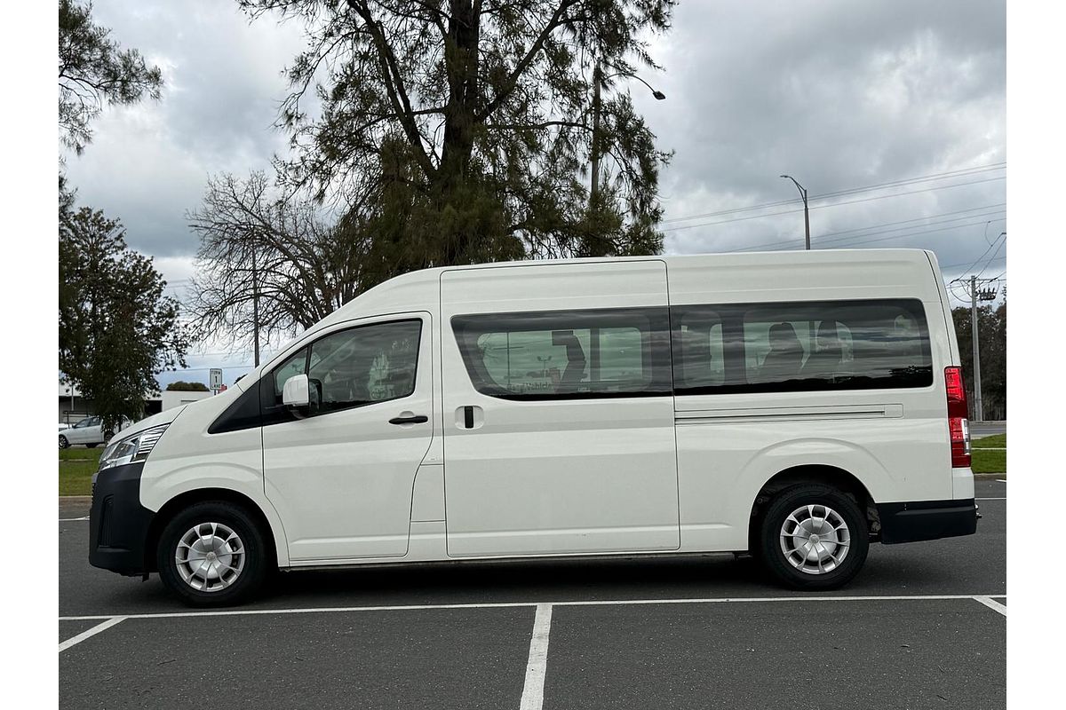 2022 Toyota Hiace Commuter GDH322R ELWB High Roof