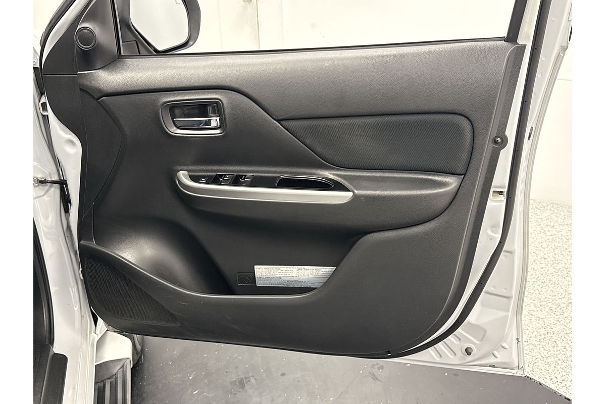 2020 Mitsubishi Triton GLS MR 4X4