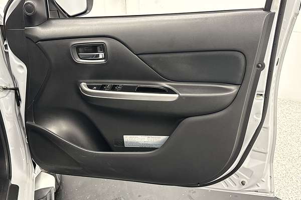 2020 Mitsubishi Triton GLS MR 4X4