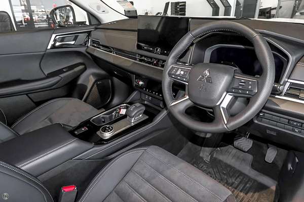2025 Mitsubishi Outlander Aspire ZM