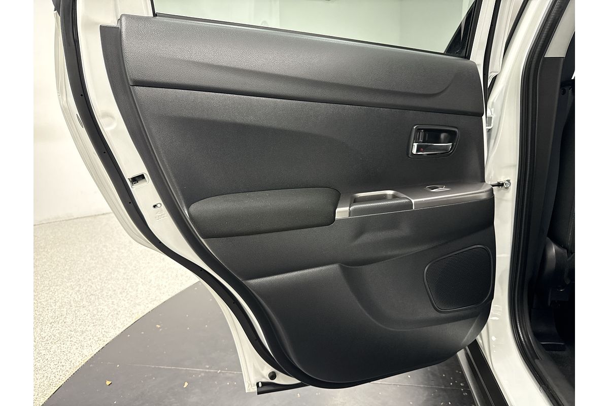 2023 Mitsubishi Eclipse Cross LS YB