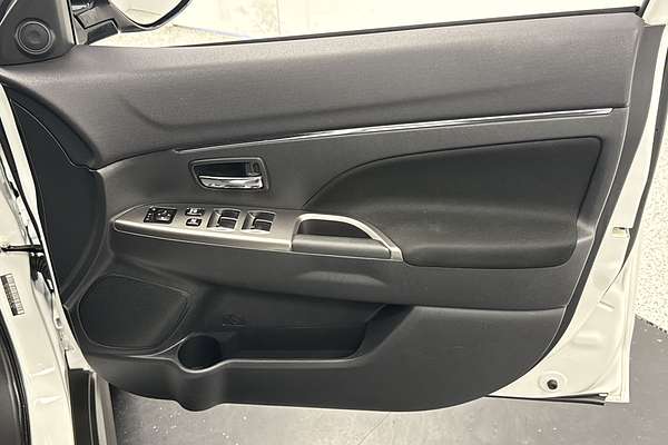 2023 Mitsubishi Eclipse Cross LS YB
