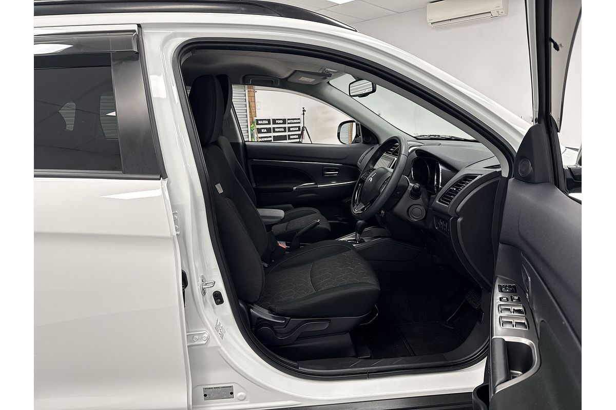 2023 Mitsubishi Eclipse Cross LS YB