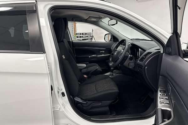 2023 Mitsubishi Eclipse Cross LS YB