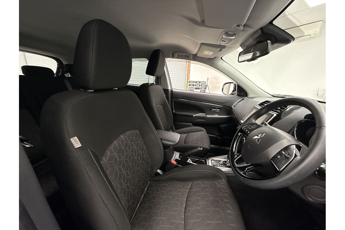 2023 Mitsubishi Eclipse Cross LS YB