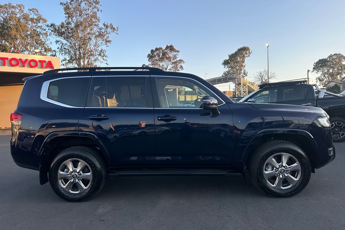 2024 Toyota Landcruiser VX FJA300R