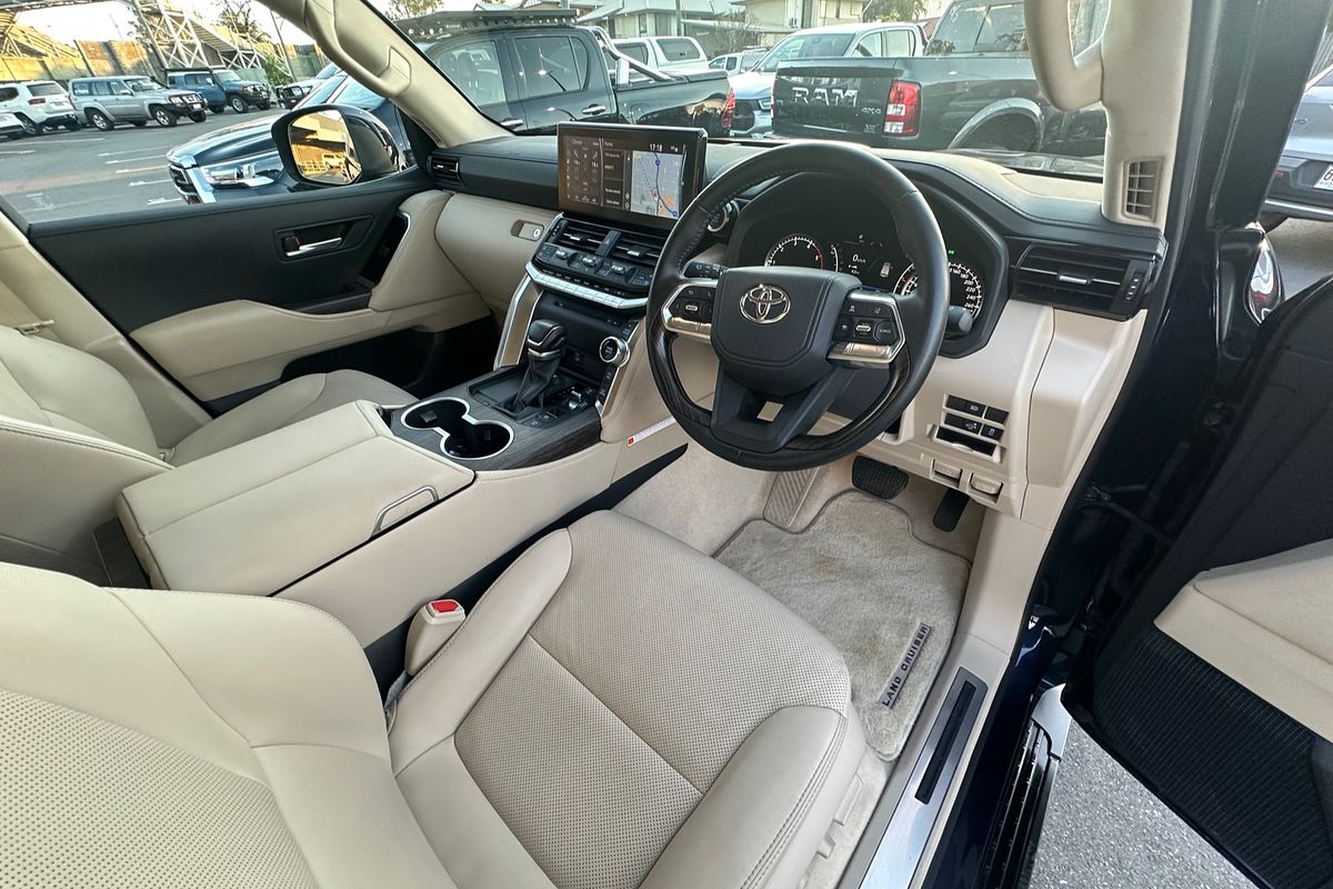 2024 Toyota Landcruiser VX FJA300R