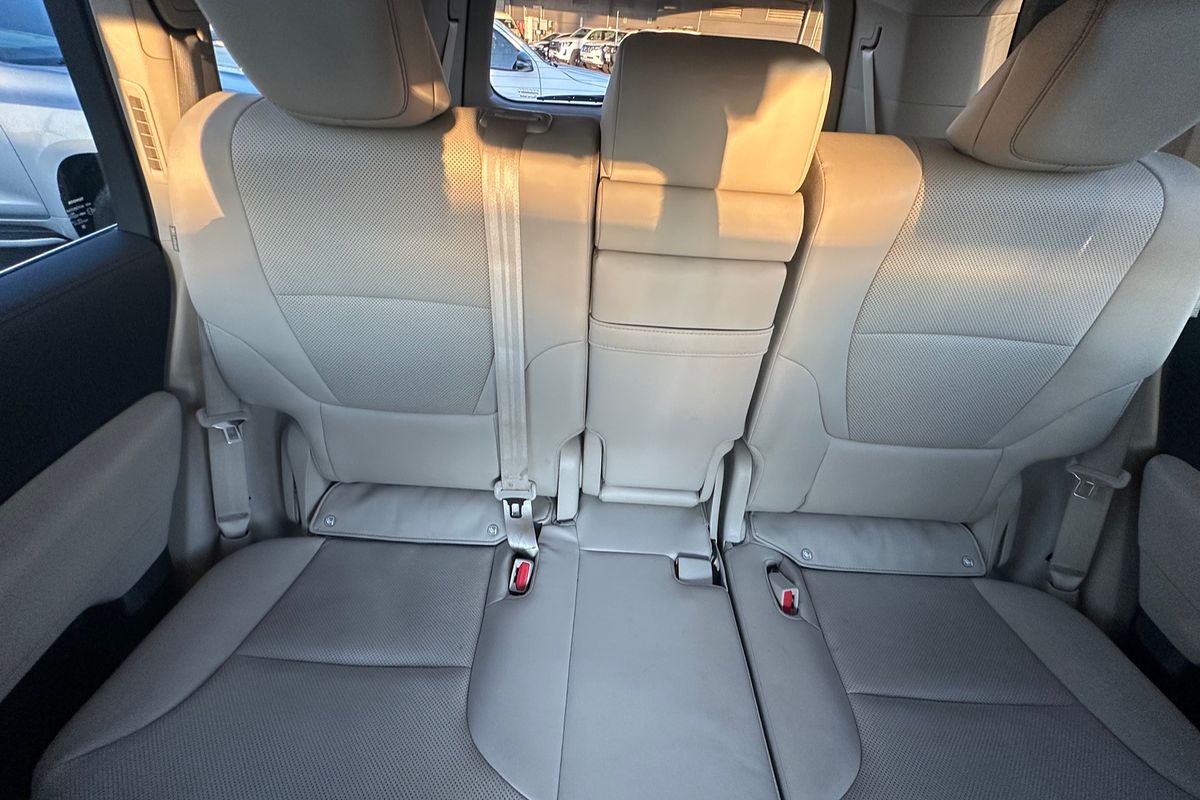 2024 Toyota Landcruiser VX FJA300R