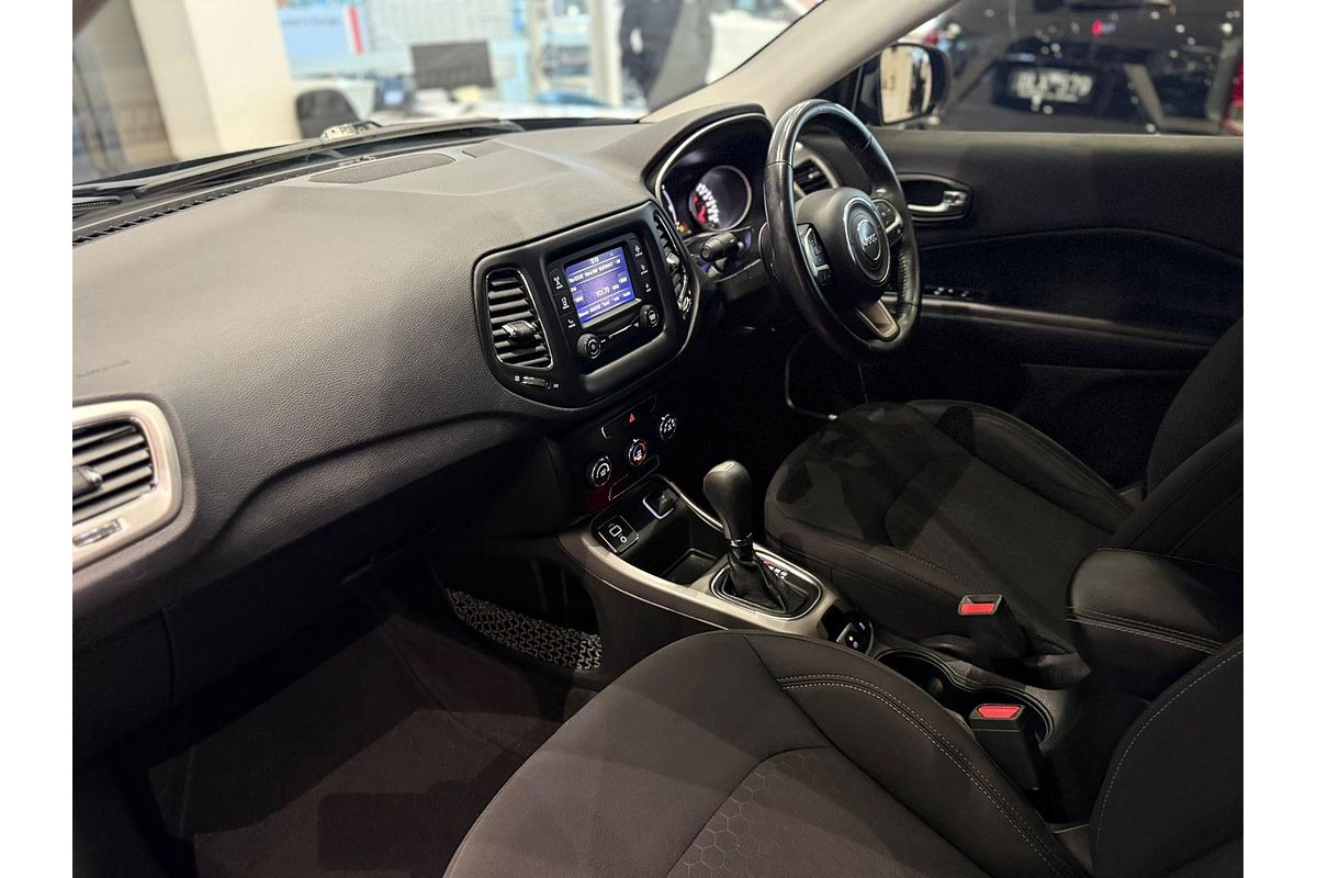 2018 Jeep Compass Sport M6