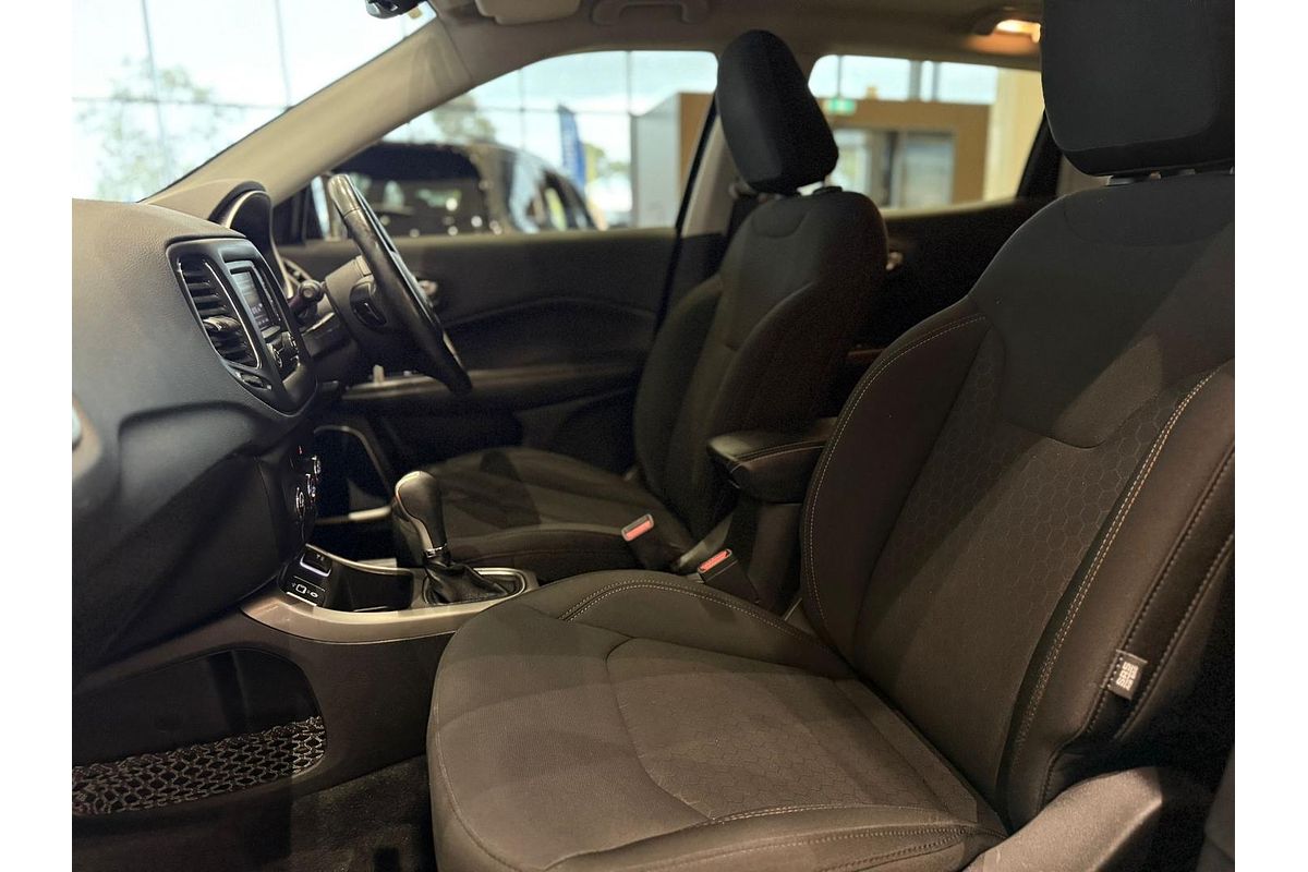 2018 Jeep Compass Sport M6