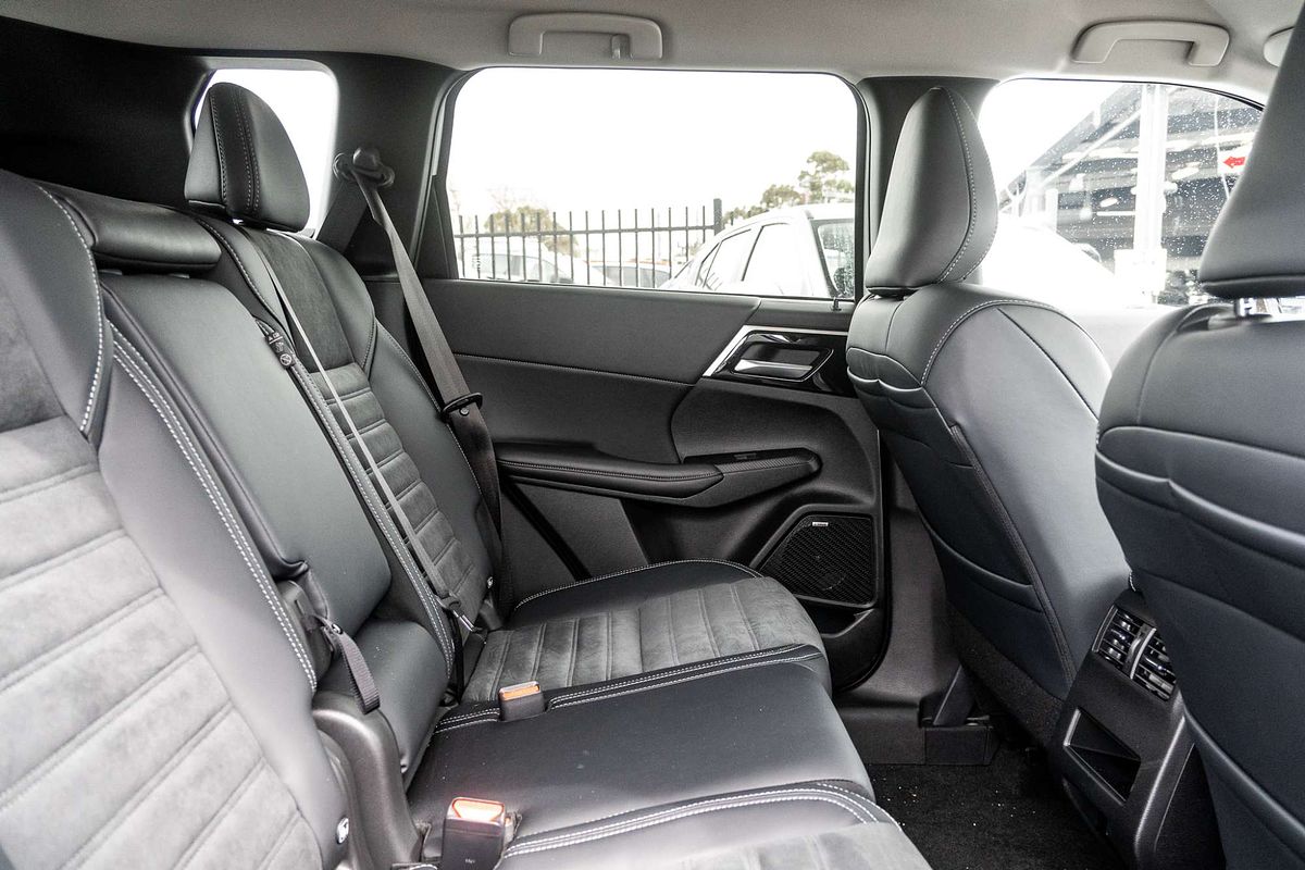 2025 Mitsubishi Outlander Aspire ZM