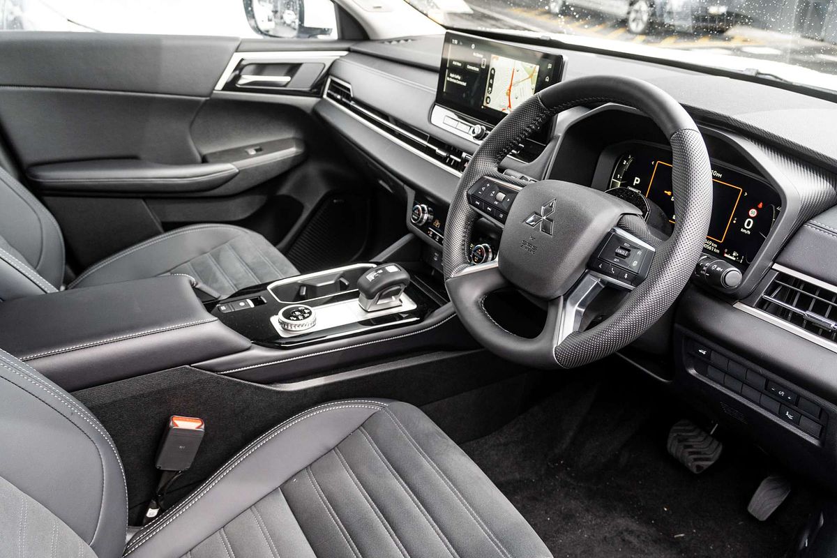 2025 Mitsubishi Outlander Aspire ZM