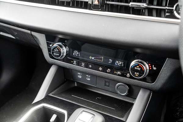 2025 Mitsubishi Outlander Aspire ZM