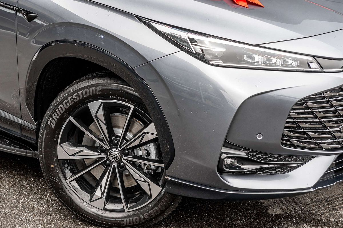 2025 MG HS Super Hybrid Essence AS33P