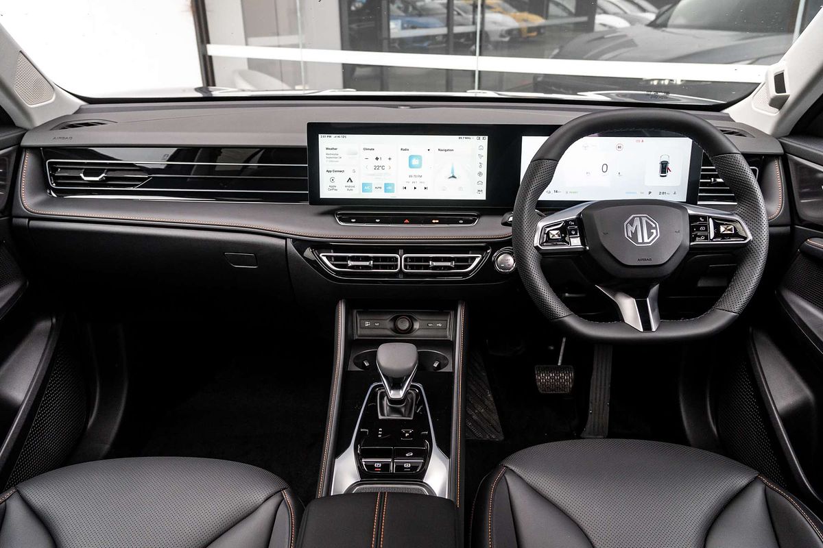 2025 MG HS Super Hybrid Essence AS33P