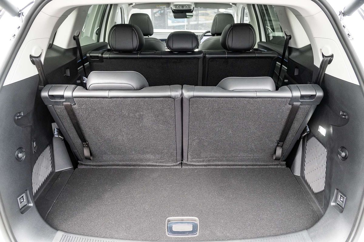 2025 MG QS Essence IS31